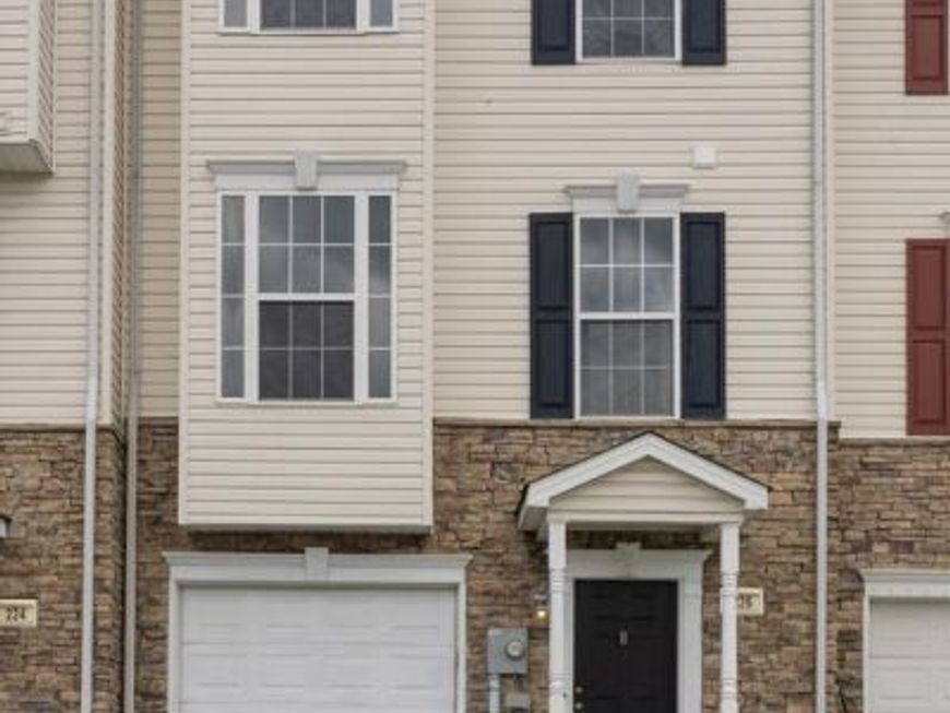 226 Bruaw Drive, York, PA 17406 Main Photo