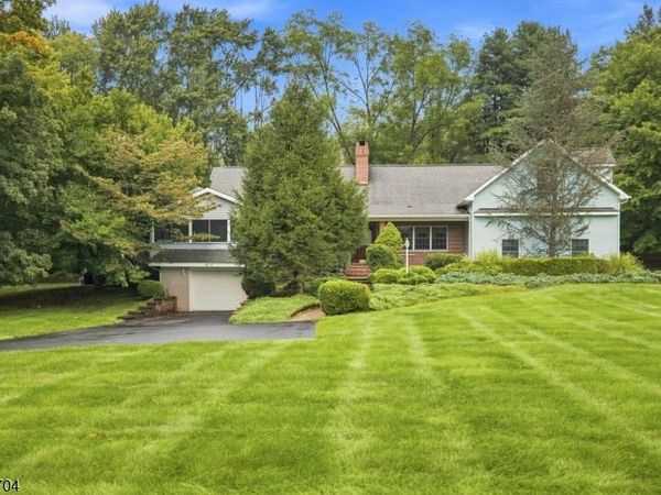 1 Strong Ln, Sandyston, NJ 07827