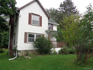 429 E Oak Orchard Street , Medina, NY 14103