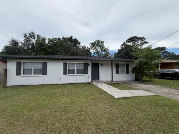 6613 Hampton Road, Pensacola, FL 32505