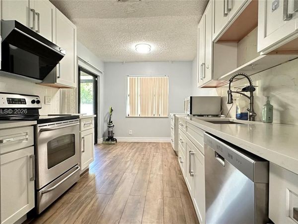 566 SW 20th Ct , Unit 5, Delray Beach, FL 33445