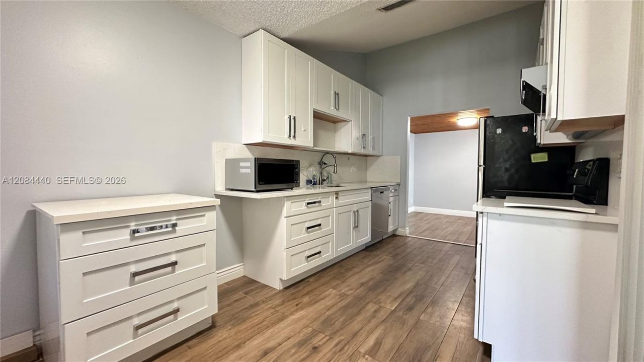 566 SW 20th Ct , Unit 5, Delray Beach, FL 33445 Photo