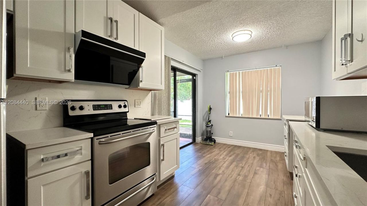 566 SW 20th Ct , Unit 5, Delray Beach, FL 33445 Photo