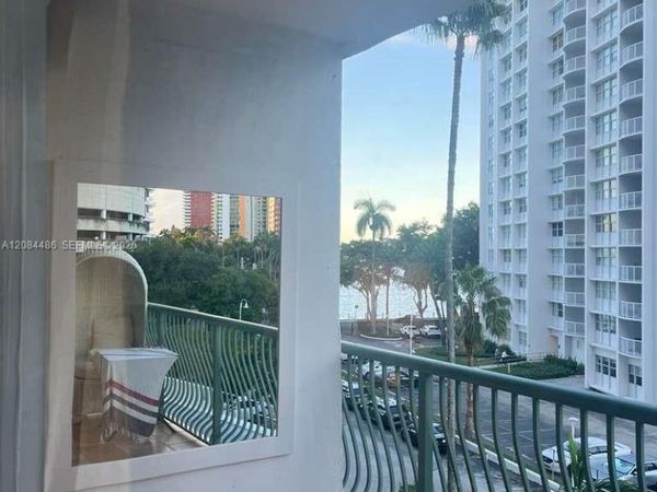 1408 Brickell Bay Dr , Unit 402, Miami, FL 33131