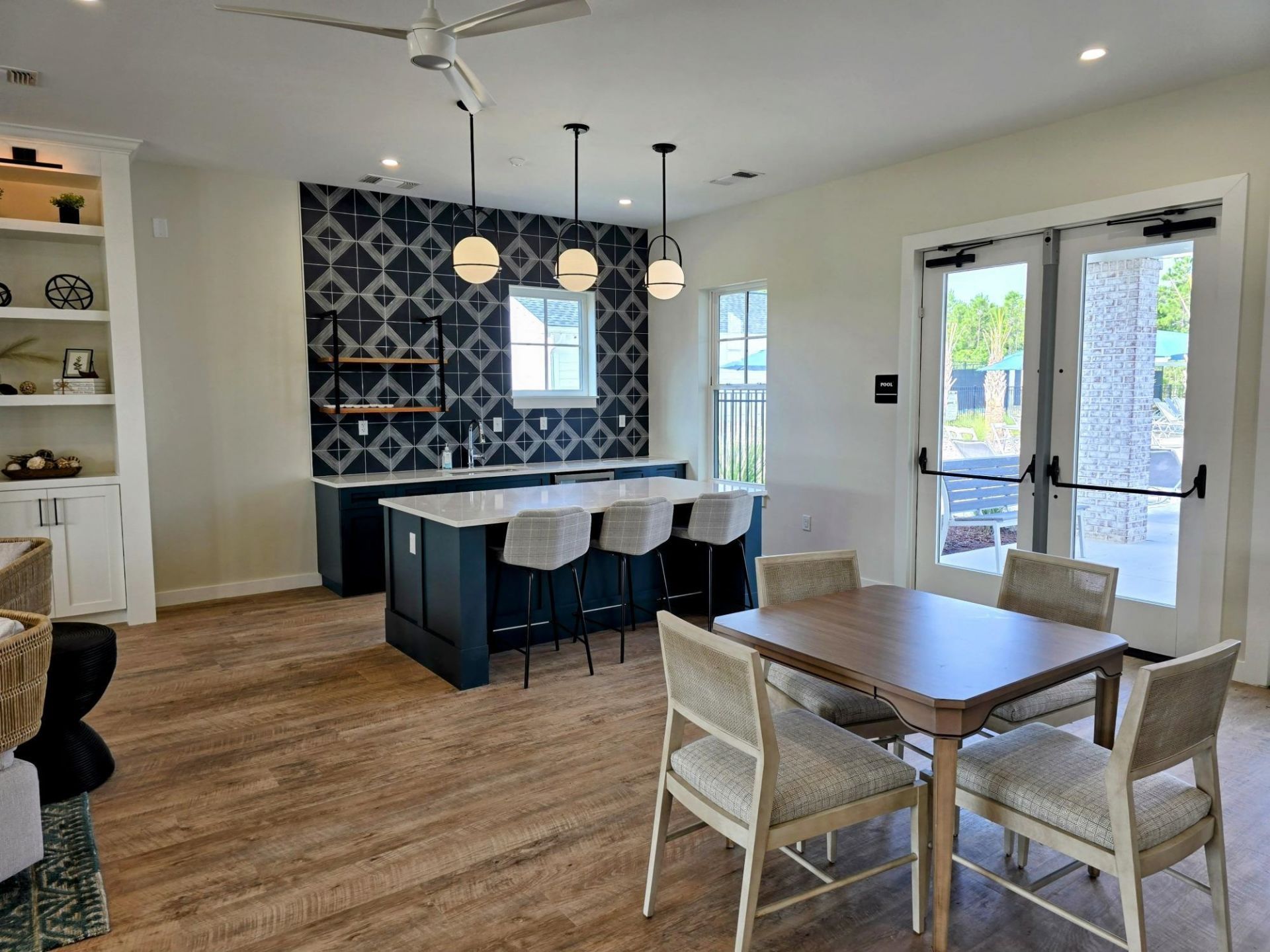 6172 Zoe Way Photo 7