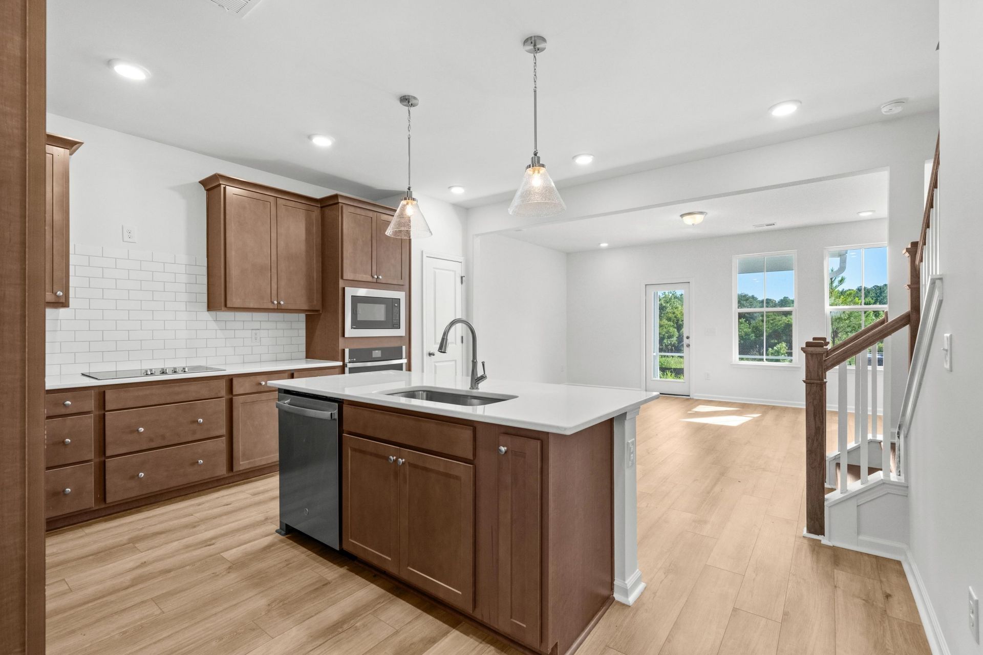 712 Bolder Way Photo 8