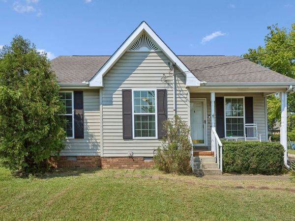 1316 Raden Dr, Lebanon, TN 37087