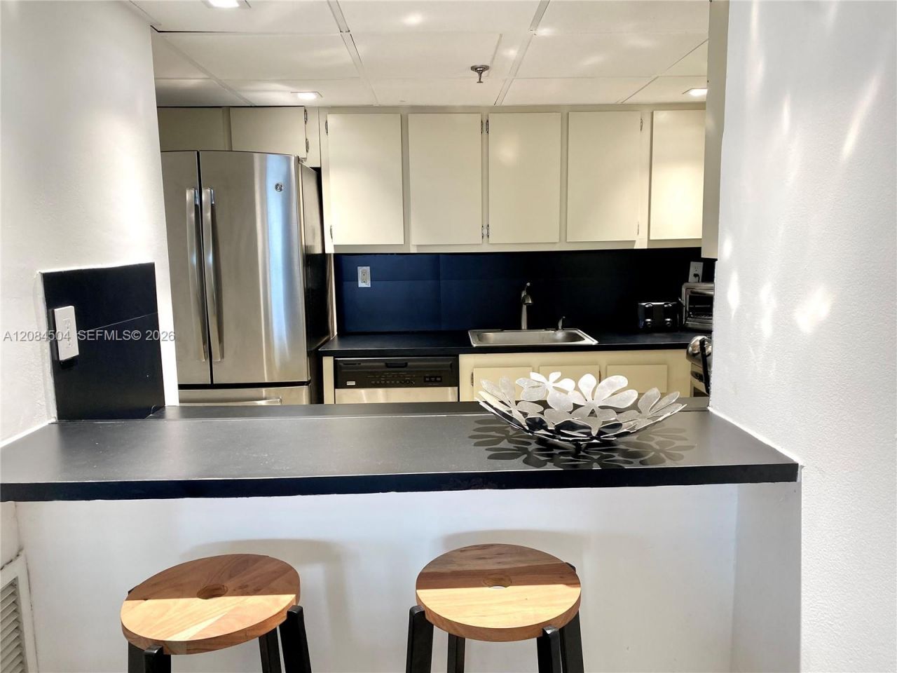 2401 Collins Ave, Unit 1112, Miami Beach, FL 33140 Photo