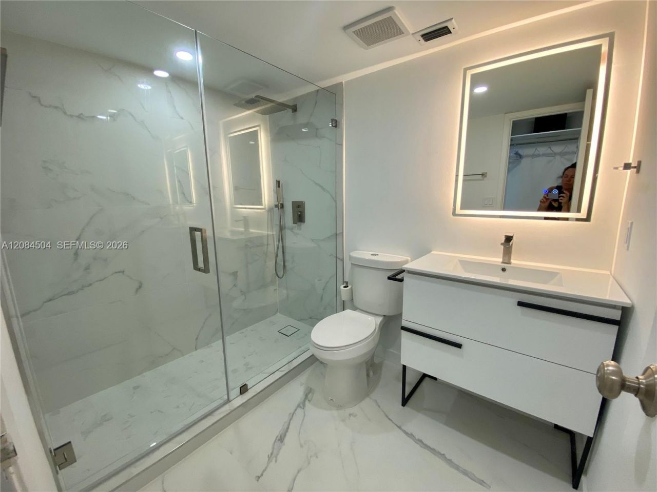2401 Collins Ave, Unit 1112, Miami Beach, FL 33140 Photo