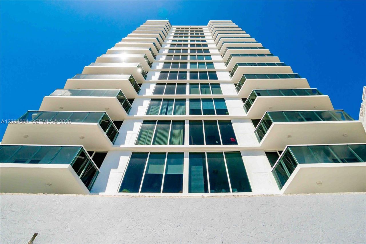 2401 Collins Ave, Unit 1112, Miami Beach, FL 33140 Photo