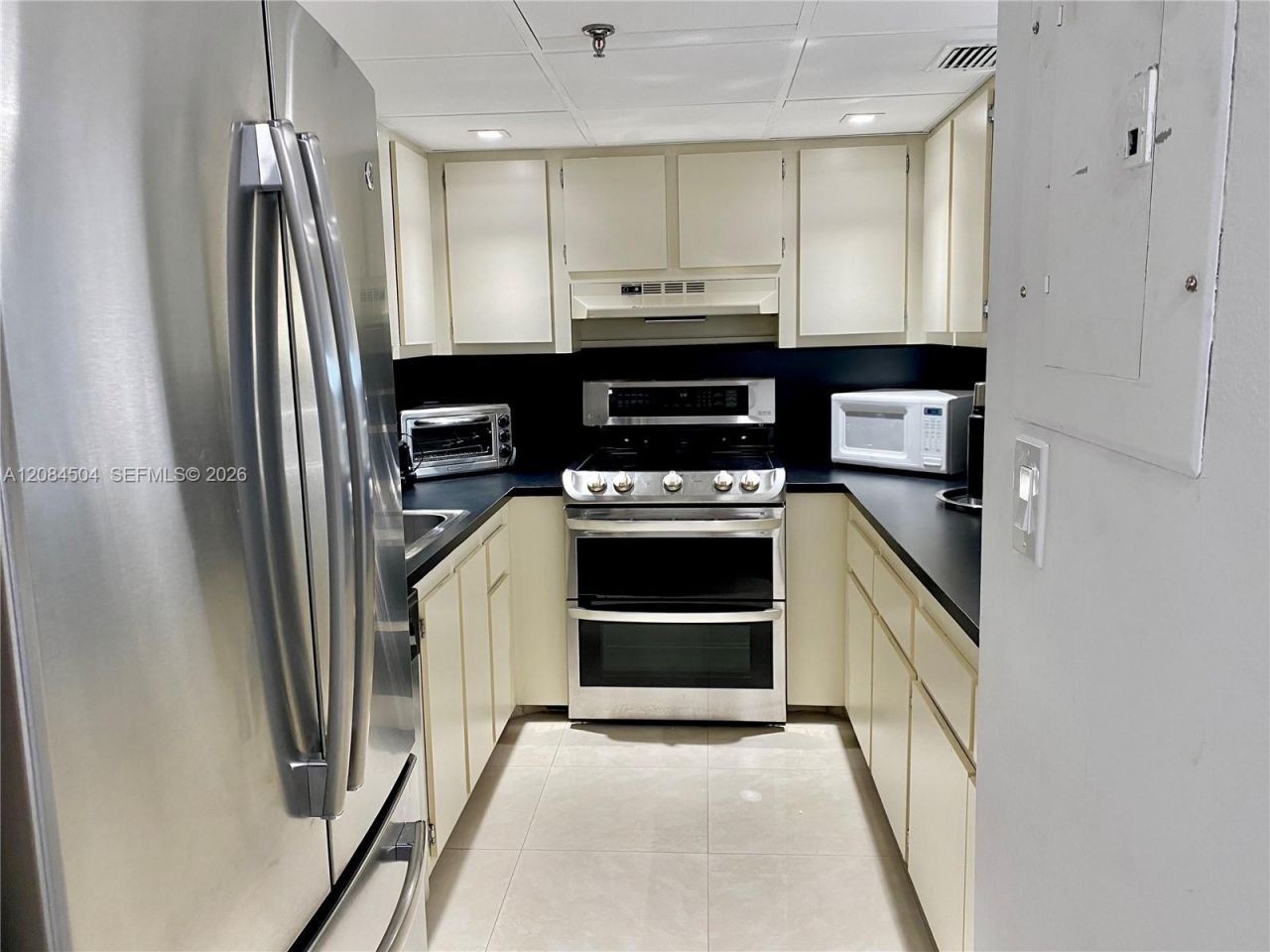 2401 Collins Ave, Unit 1112, Miami Beach, FL 33140 Photo