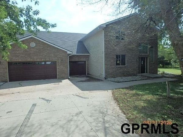 12500 S 82nd Place, Roca, NE 68430