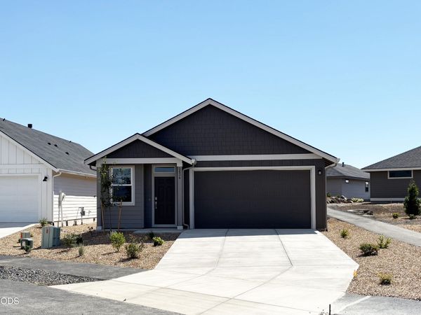 2634 NW 26th Loop North, Redmond, OR 97756