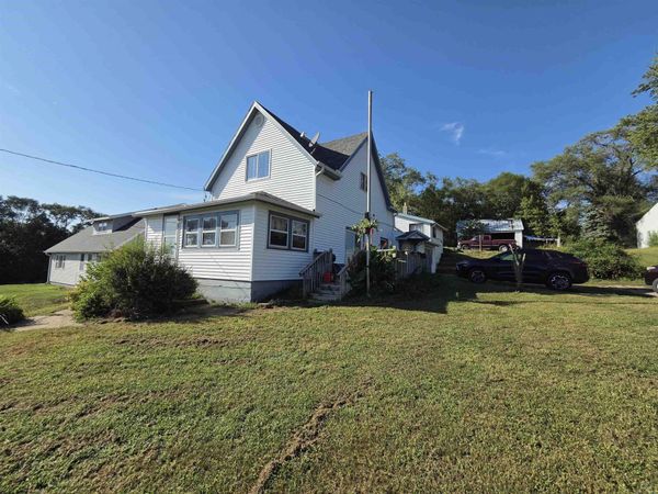 705 Smith St., Newcastle, NE 68757