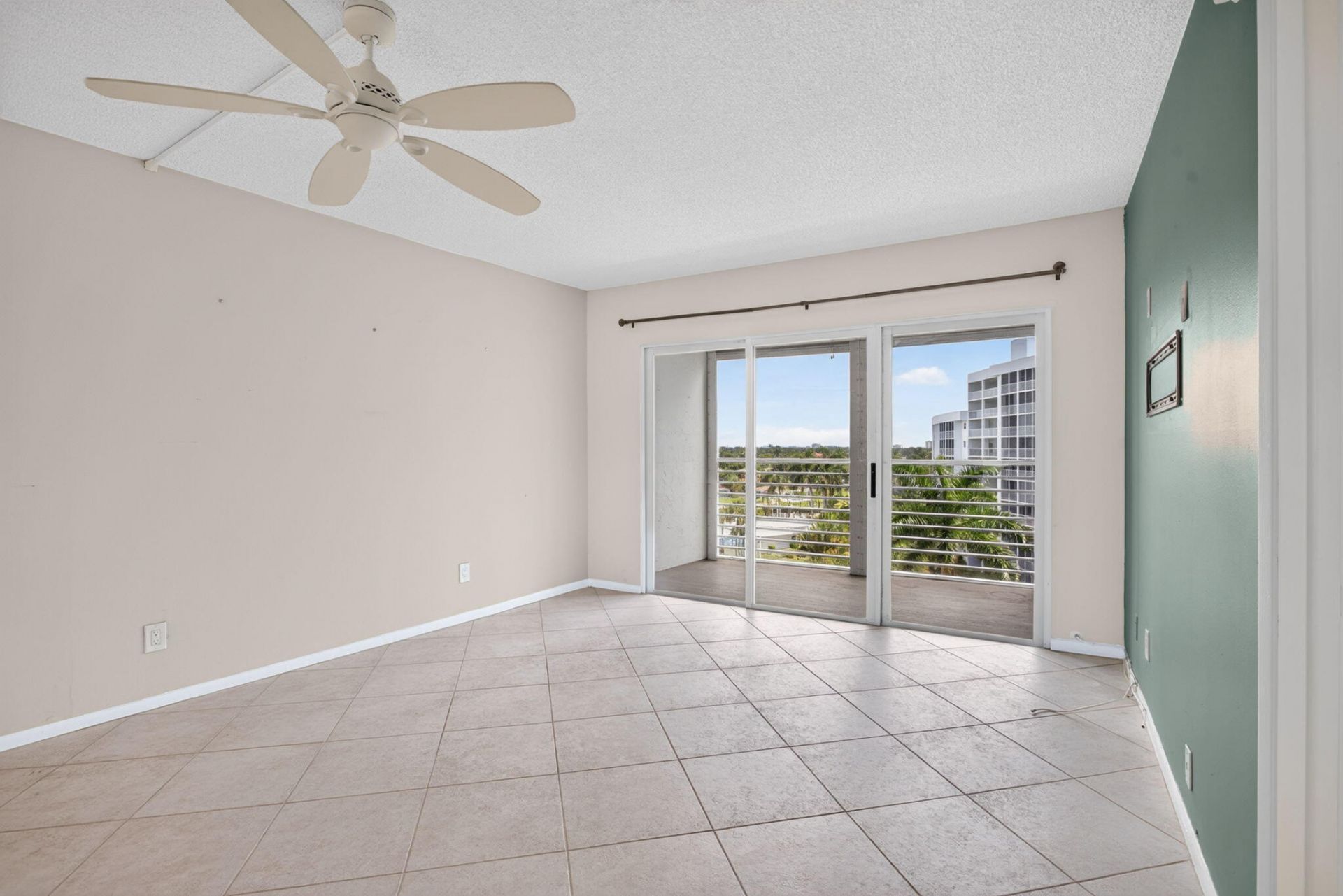 2731 NE 14th St Causeway, Unit 702, Pompano Beach, FL 33062 Photo