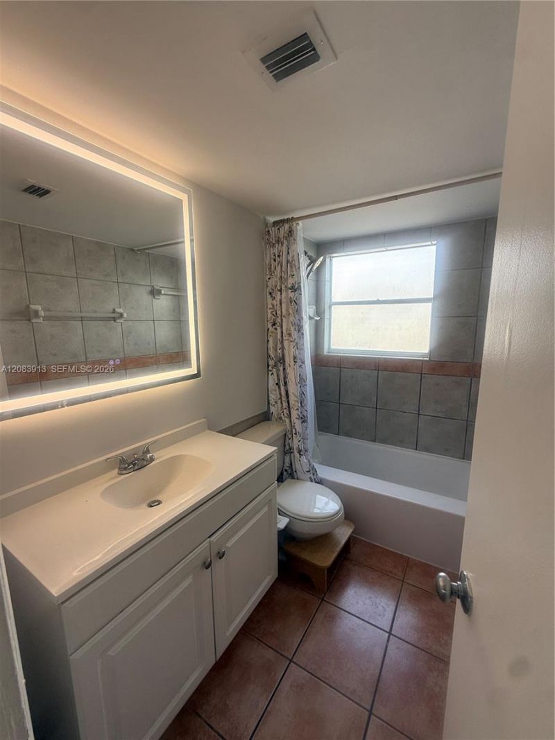 1881 Washington Ave, Unit 5B, Miami Beach, FL 33139 Photo