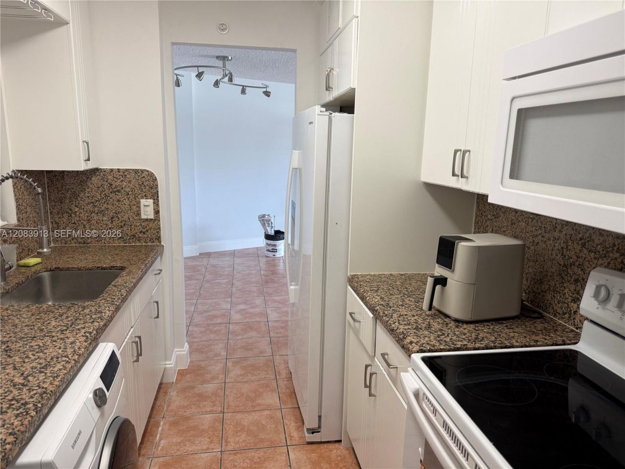 1881 Washington Ave, Unit 5B, Miami Beach, FL 33139 Photo