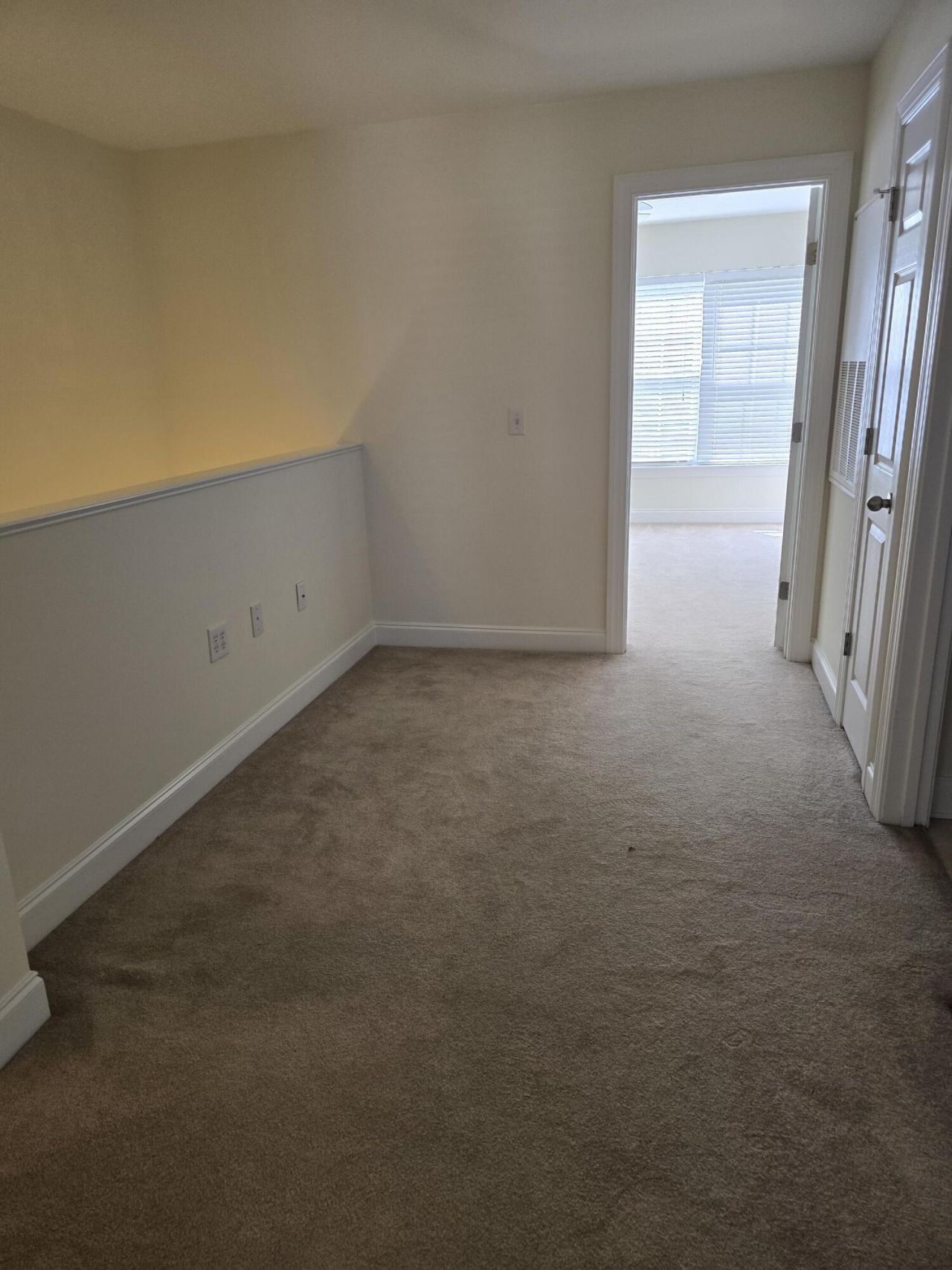 945 E Estates Boulevard Photo 13