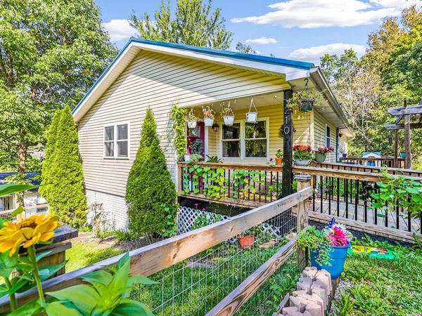 210 Grover Street , Nelsonville, OH 45764