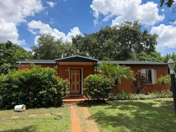 16021 NW 17th Pl , Miami Gardens, FL 33054
