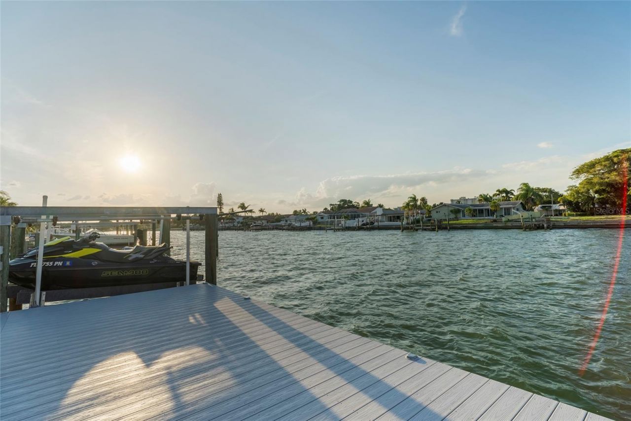 227 Howard Drive, Belleair Beach, FL 33786 Photo