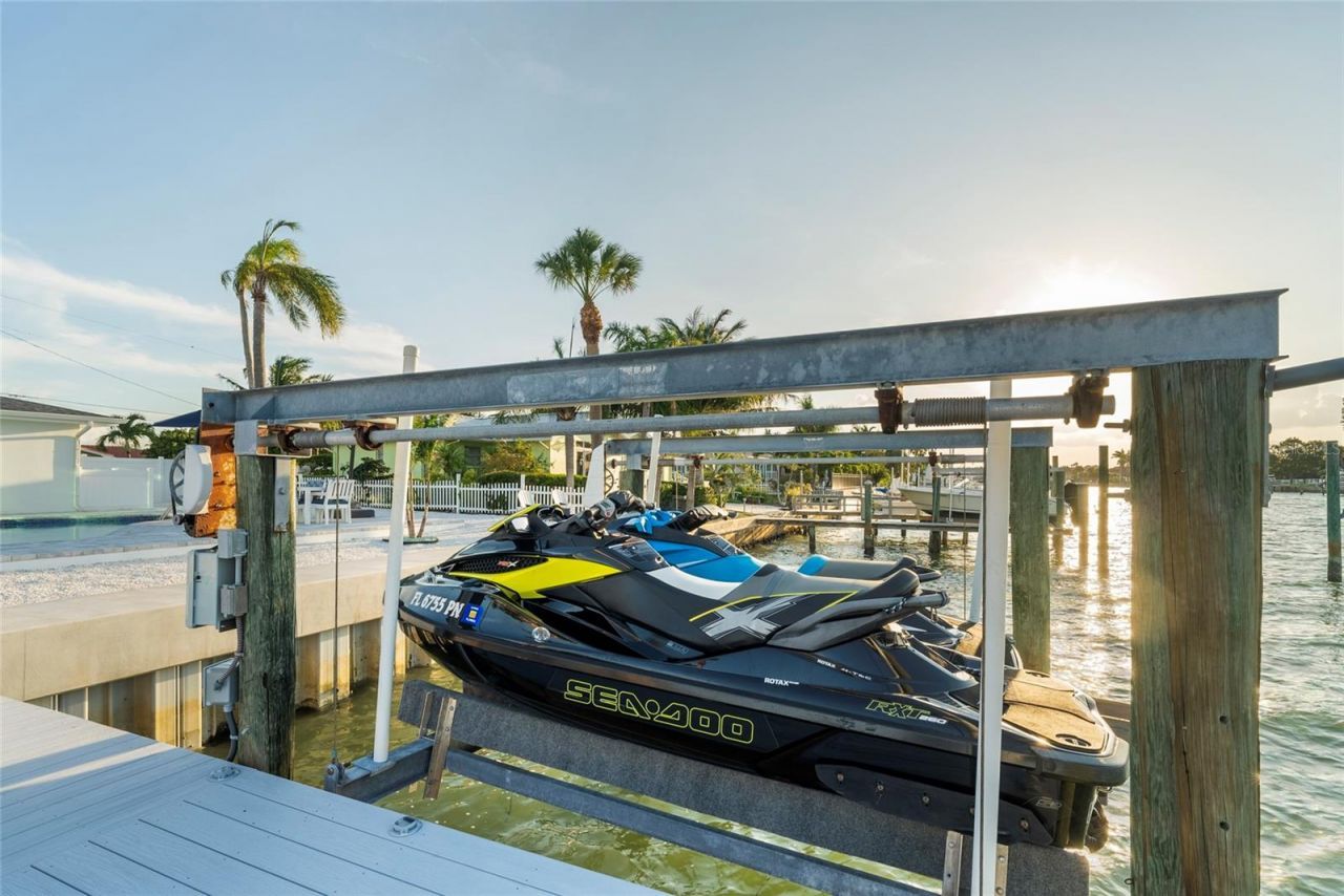 227 Howard Drive, Belleair Beach, FL 33786 Photo