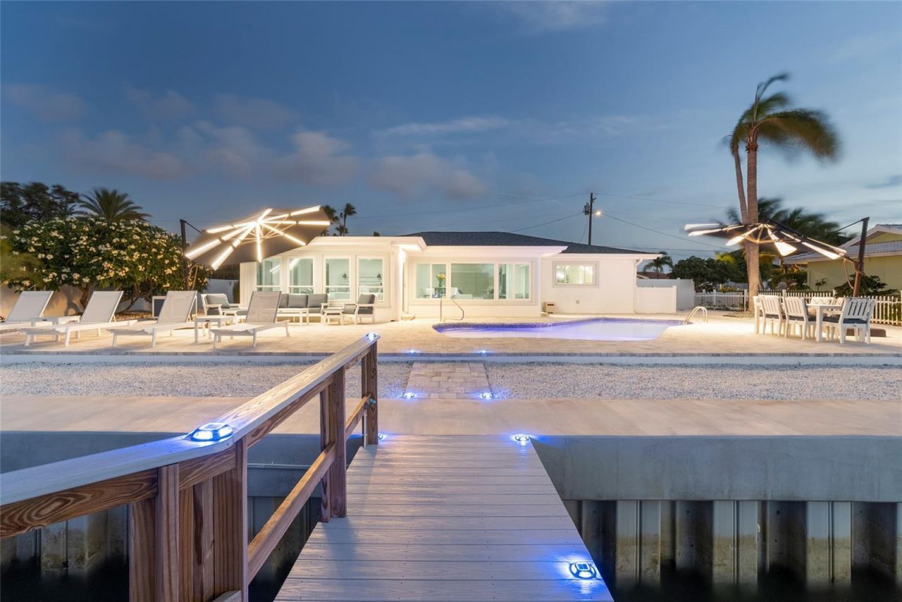 227 Howard Drive, Belleair Beach, FL 33786 Photo
