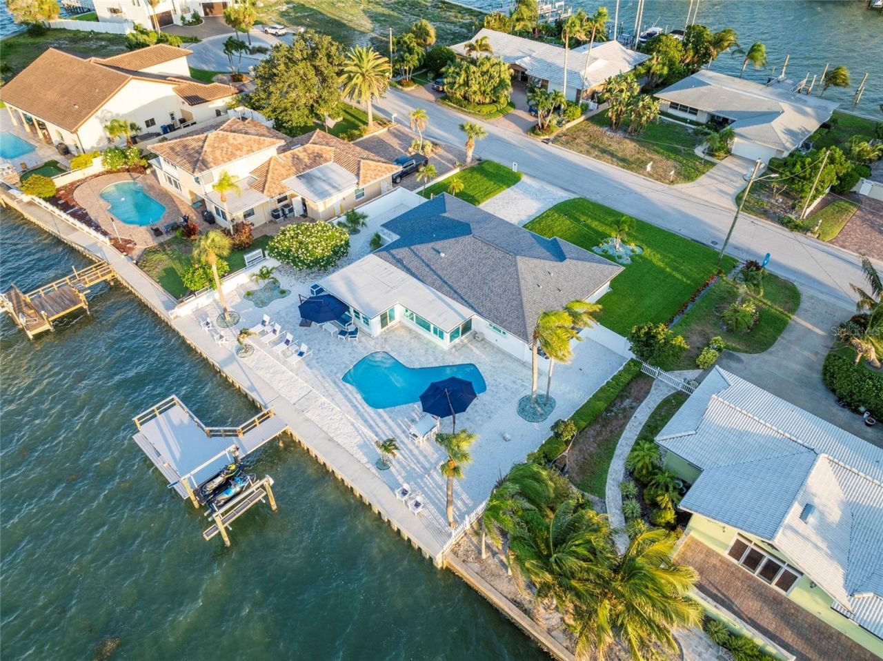227 Howard Drive, Belleair Beach, FL 33786 Photo