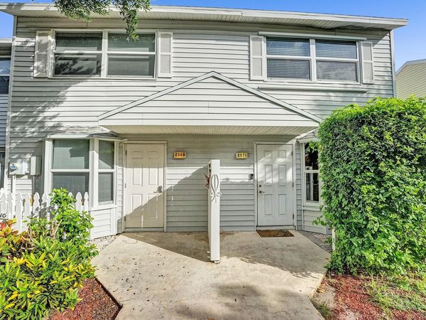 2571 NE 15TH Street, Pompano Beach, FL 33062