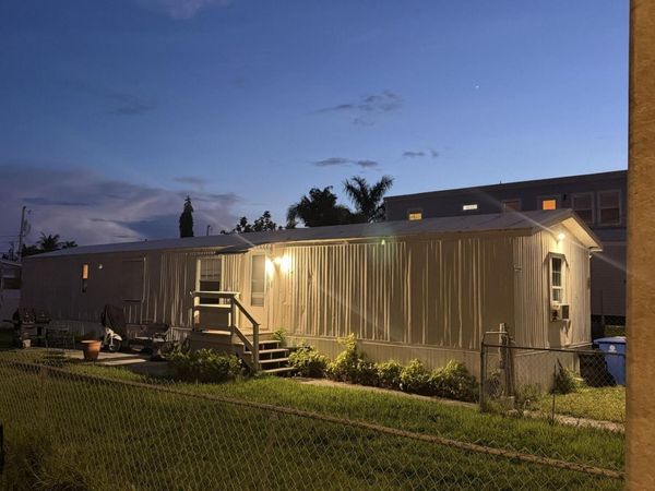 25D 10th Avenue, Stock Island, FL 33040