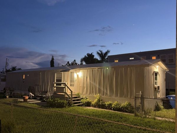 25D 10th Avenue, Stock Island, FL 33040