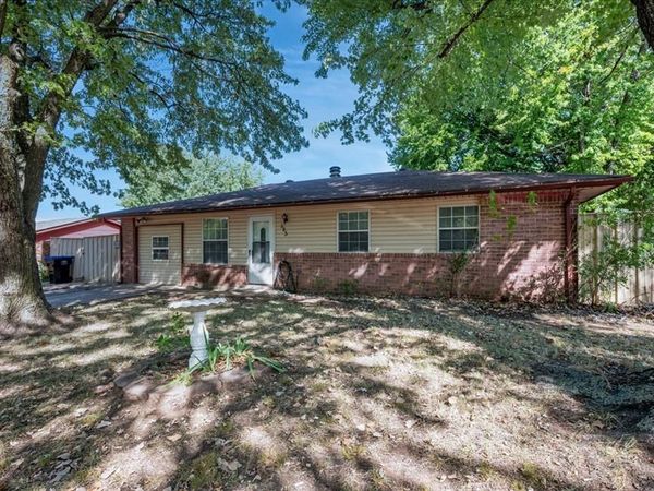 505 Meadowlake Drive, Noble, OK 73068