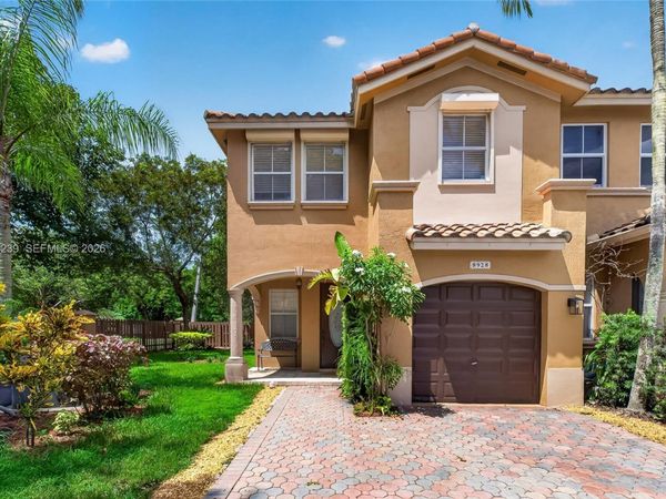 8928 SW 109th Ave , Miami, FL 33176