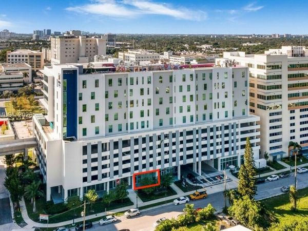 2820 NE 214th St, Unit 1, Aventura, FL 33180
