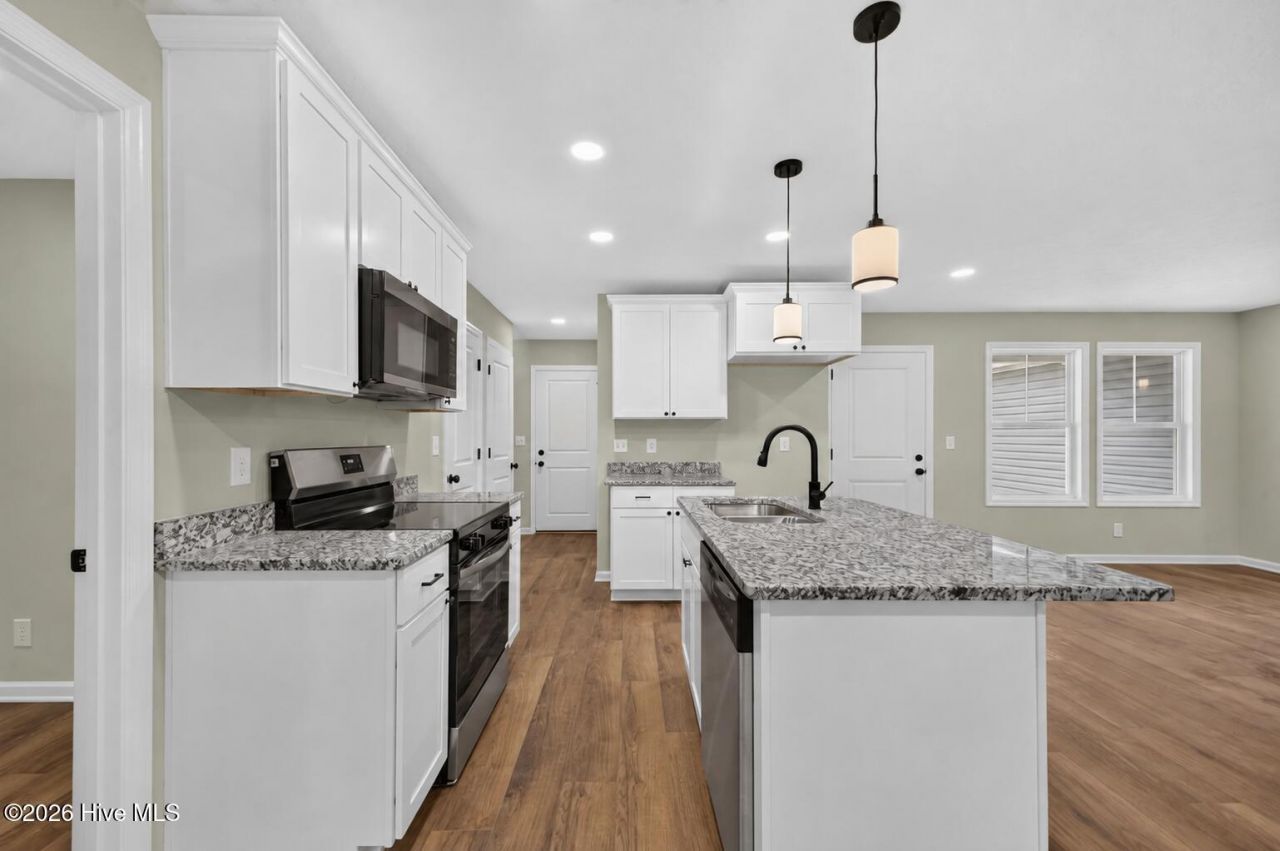 313 Fairway Drive Photo 15
