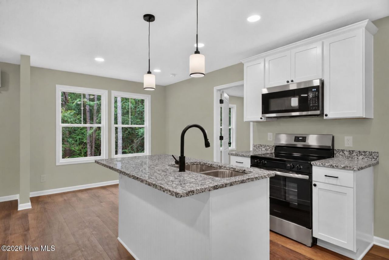 313 Fairway Drive Photo 17