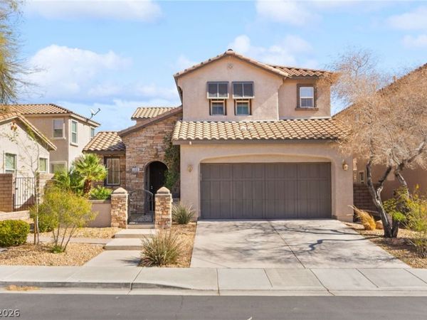 600 Bachelor Button Street , Las Vegas, NV 89138