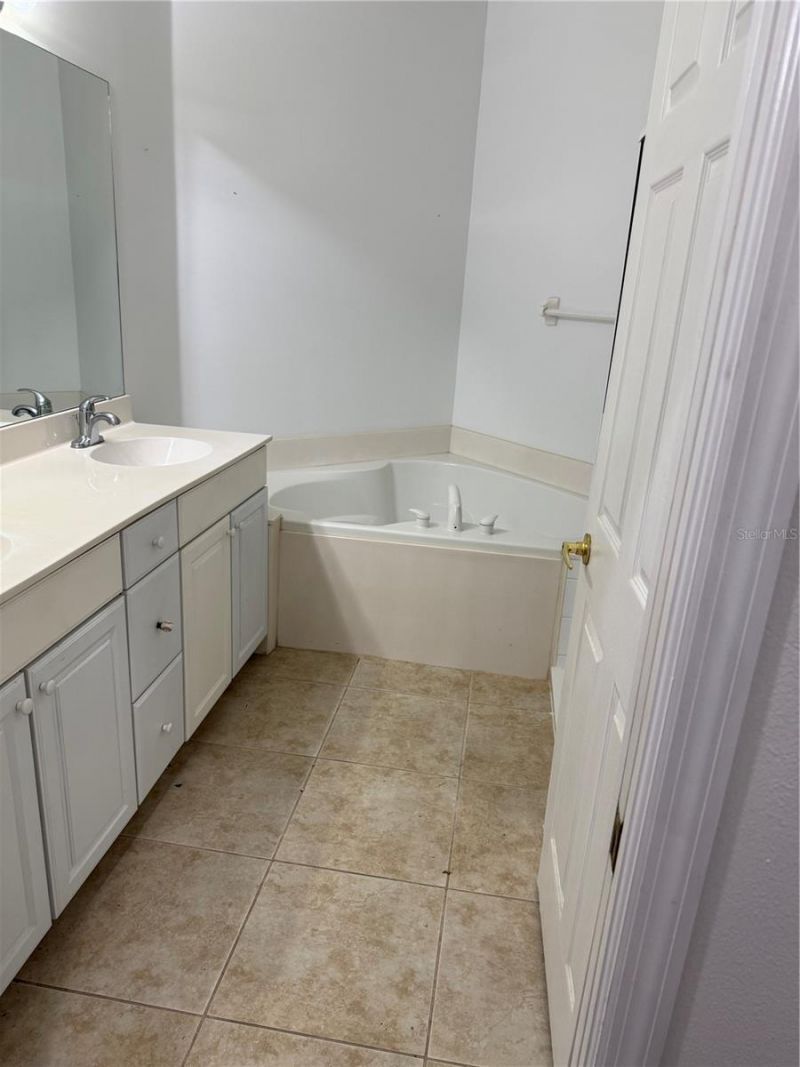 6952 Prosperity Circle, Unit 408, Sarasota, FL 34238 Photo