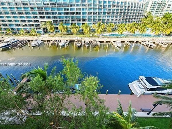 3001 NE 185th St , Unit 615, Aventura, FL 33180