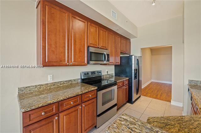 3001 NE 185th St , Unit 615, Aventura, FL 33180 Photo