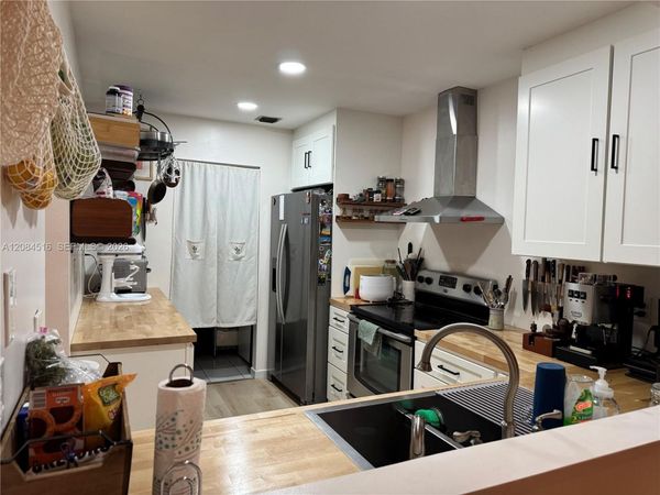 2308 N 37th Ave , Hollywood, FL 33021
