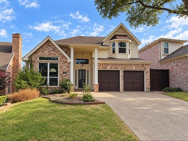 802 Crest Ridge Court, Irving, TX 75061