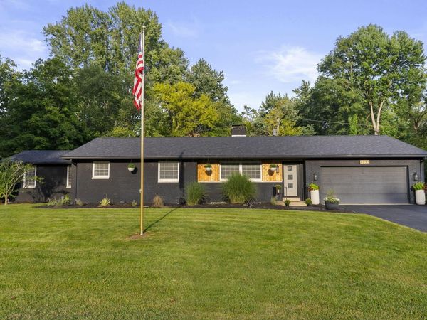 4855 Sharon Hill Drive , Columbus, OH 43235