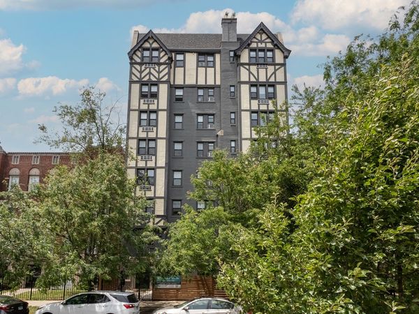 5718 N Winthrop Avenue , Unit 104, Chicago, IL 60660