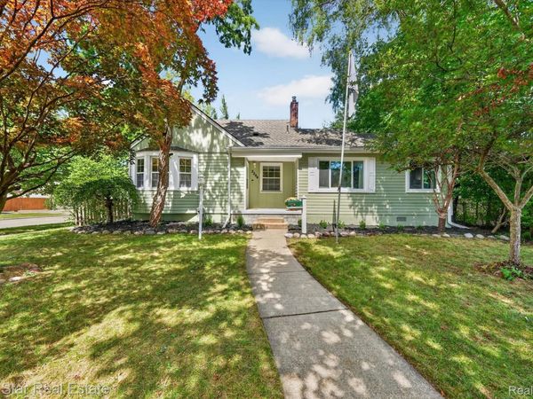 2284 Columbia Road, Berkley, Mi 48072