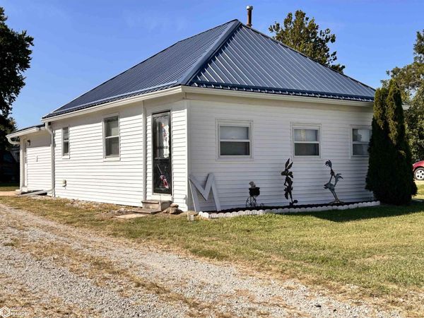 913 W Walnut Street, Bloomfield, IA 52537