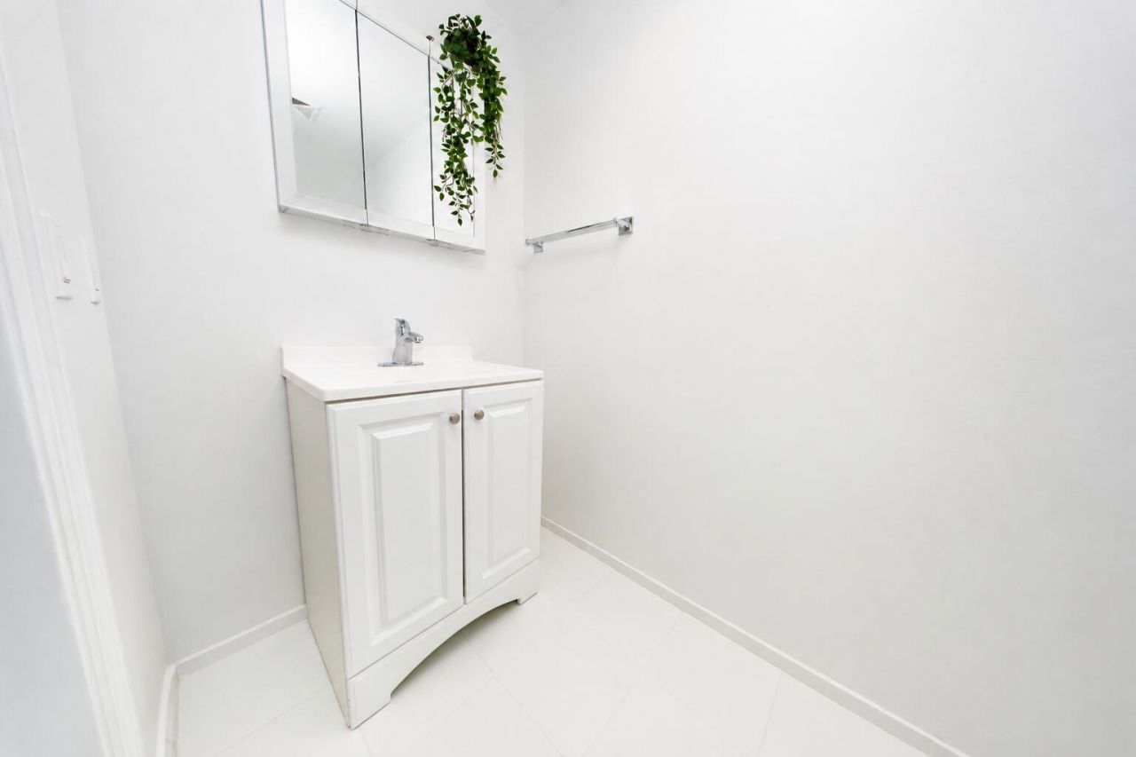 60 SW 13th Street, Unit 1418, Miami, FL 33130 Photo