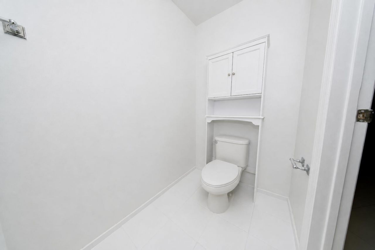 60 SW 13th Street, Unit 1418, Miami, FL 33130 Photo