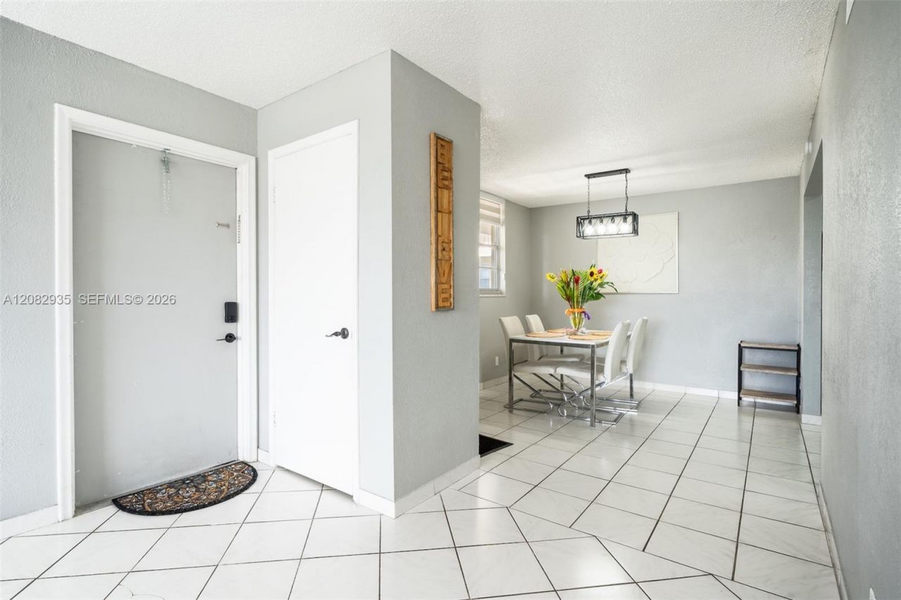 1811 Jefferson St, Unit 601, Hollywood, FL 33020 Photo