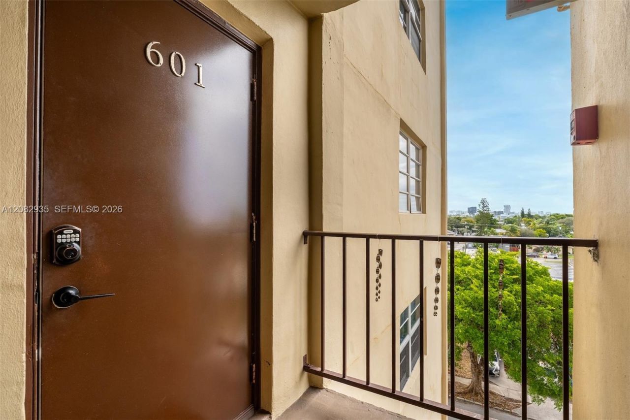 1811 Jefferson St, Unit 601, Hollywood, FL 33020 Photo